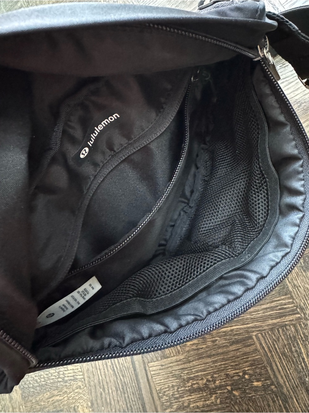 Lululemon | City Adventurer 2.5L Bag - Picture 4 of 4